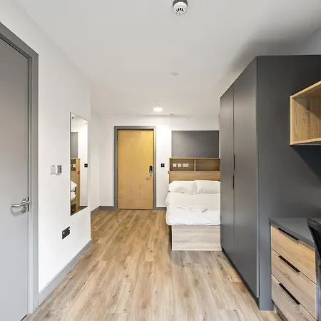 בית נופש With Ensuite Bathroom Near קורק